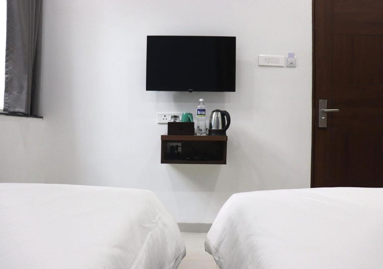 Sharman Suites Pune Exterior foto