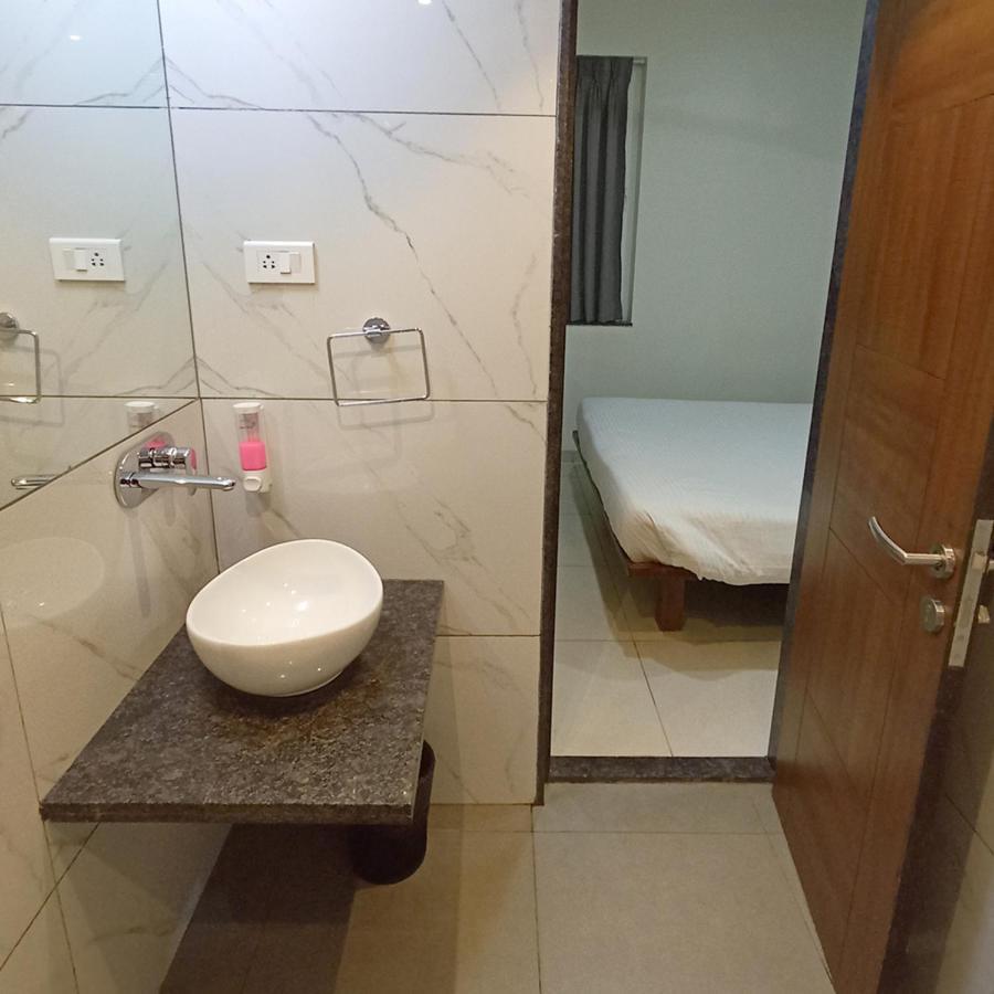Sharman Suites Pune Exterior foto